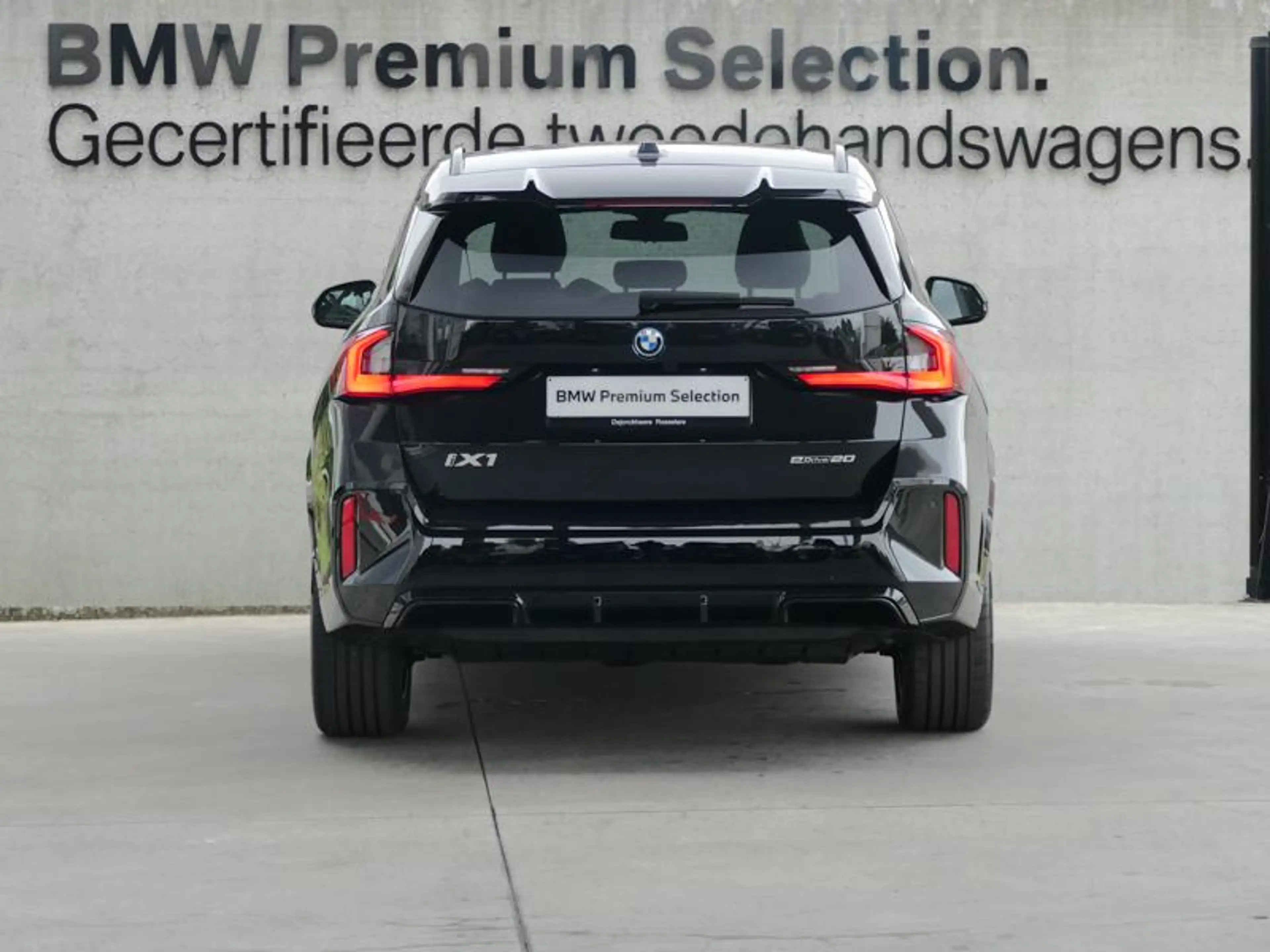BMW X1 eDrive20 M Sport PRO | PANO | — photo 5