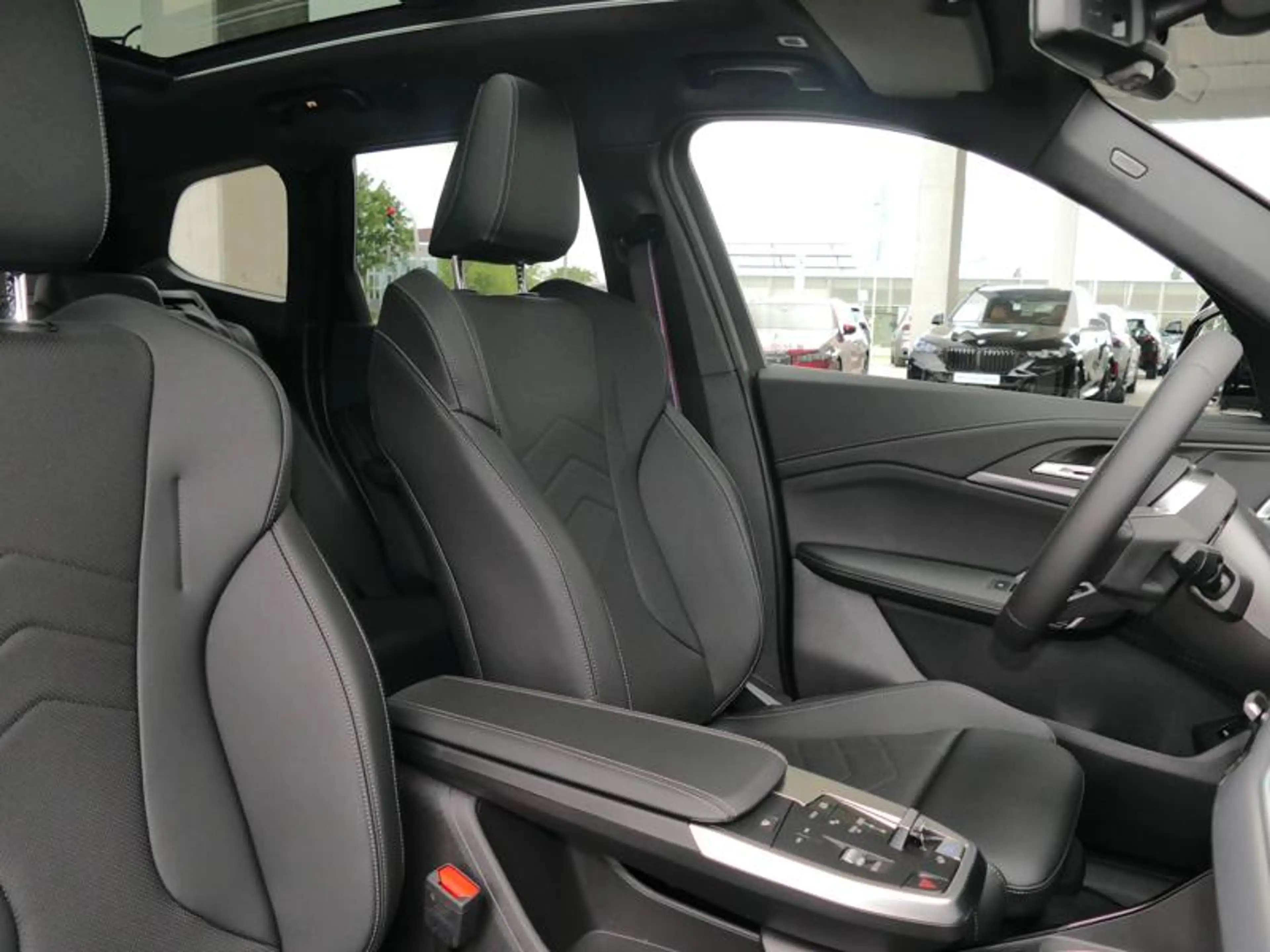 BMW X1 eDrive20 M Sport PRO | PANO | — photo 12
