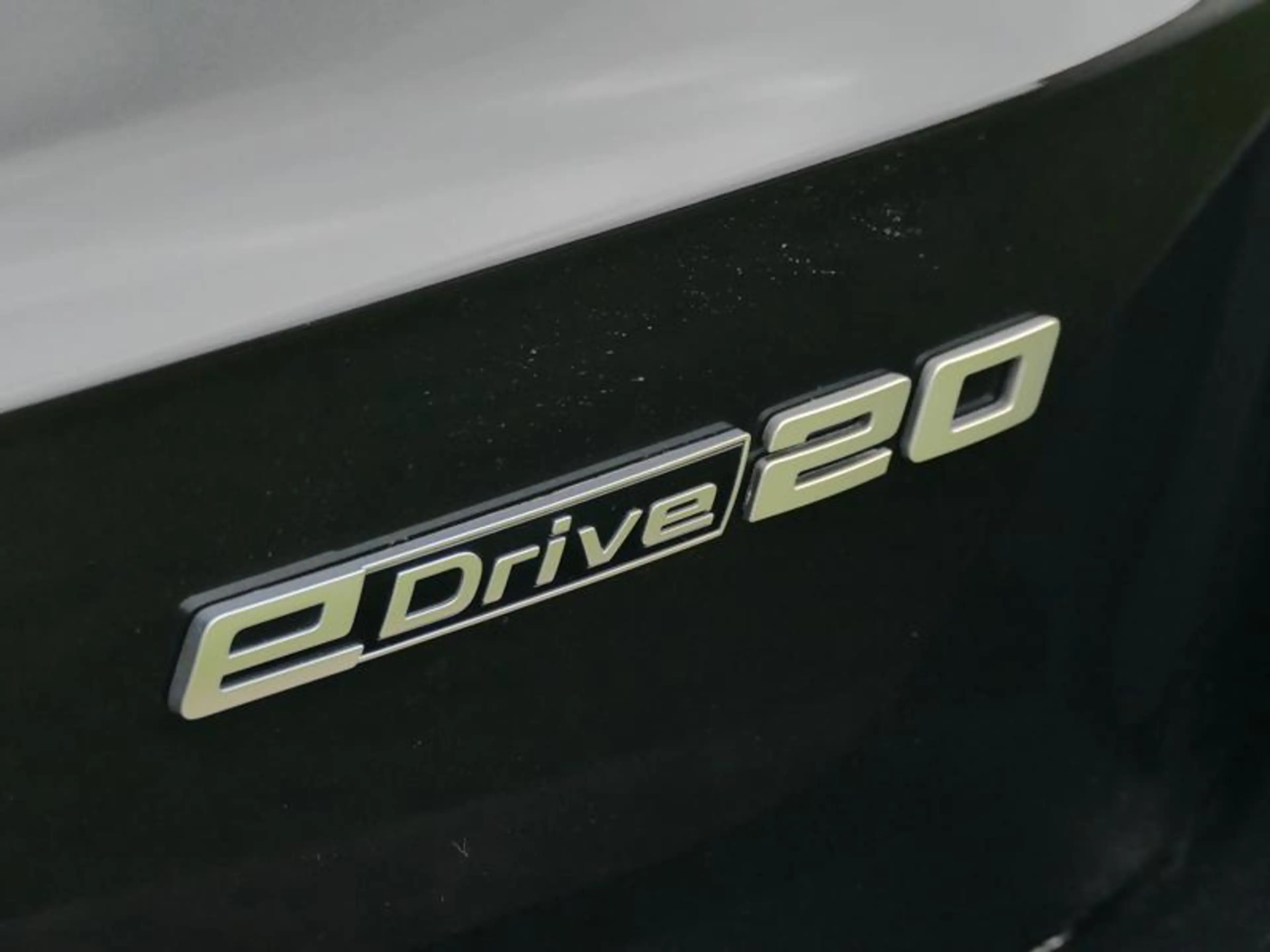 BMW X1 eDrive20 M Sport PRO | PANO | — photo 11
