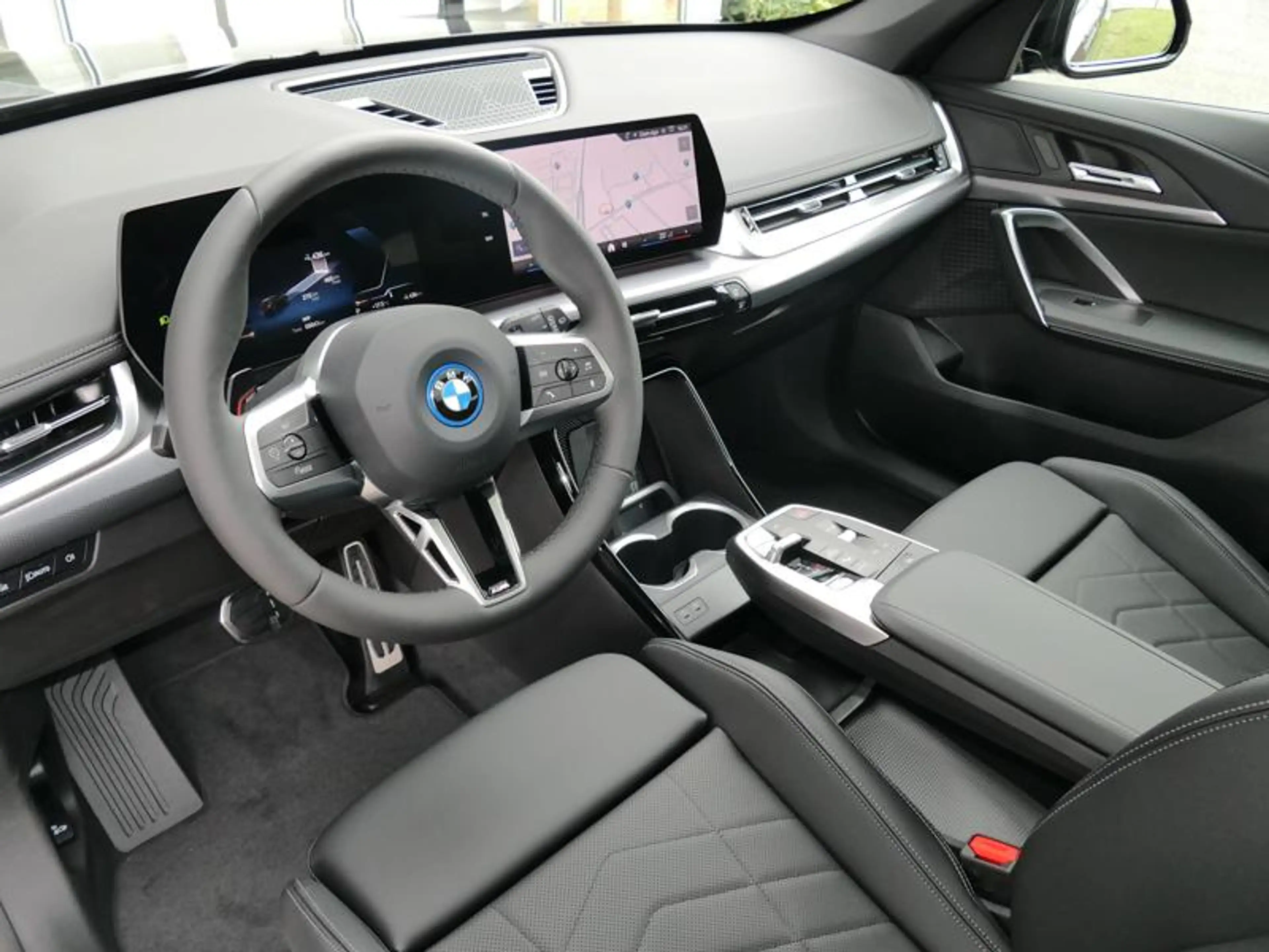 BMW X1 eDrive20 M Sport PRO | PANO | — photo 8