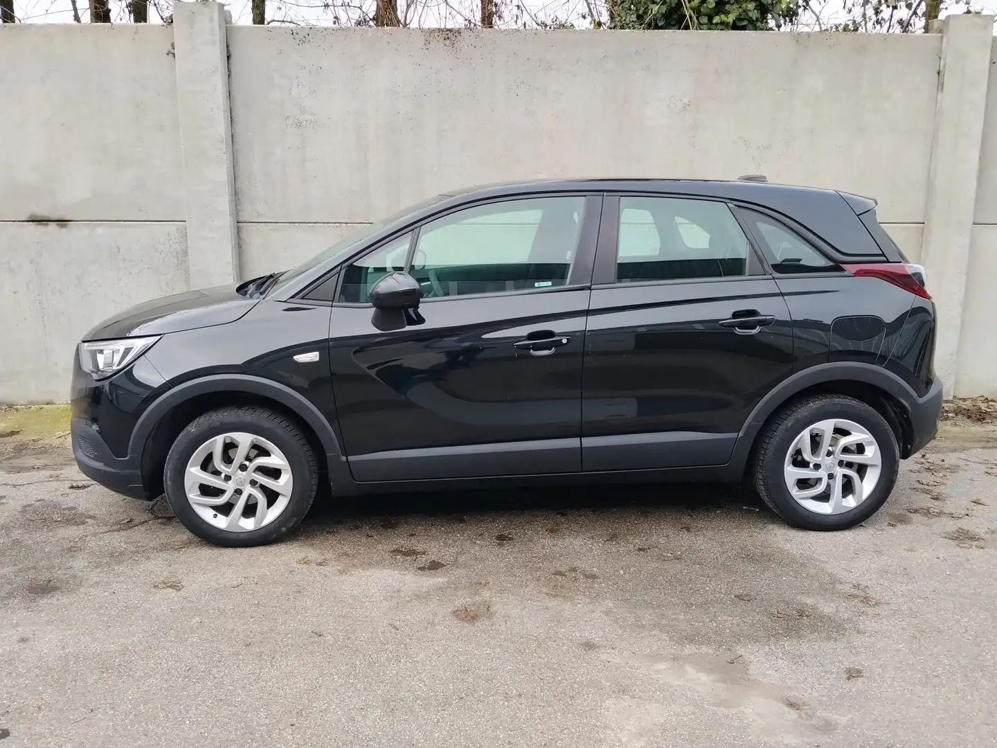 Opel Crossland X 1.2 Advance 81cv Gpl Schwarz - 1