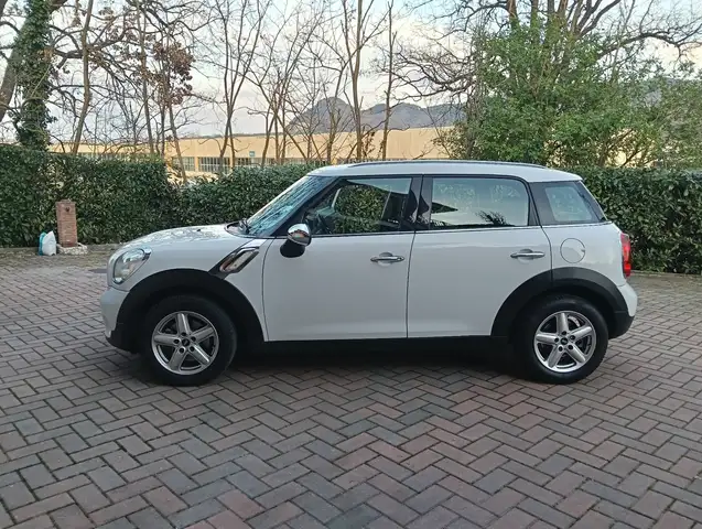 MINI Countryman D