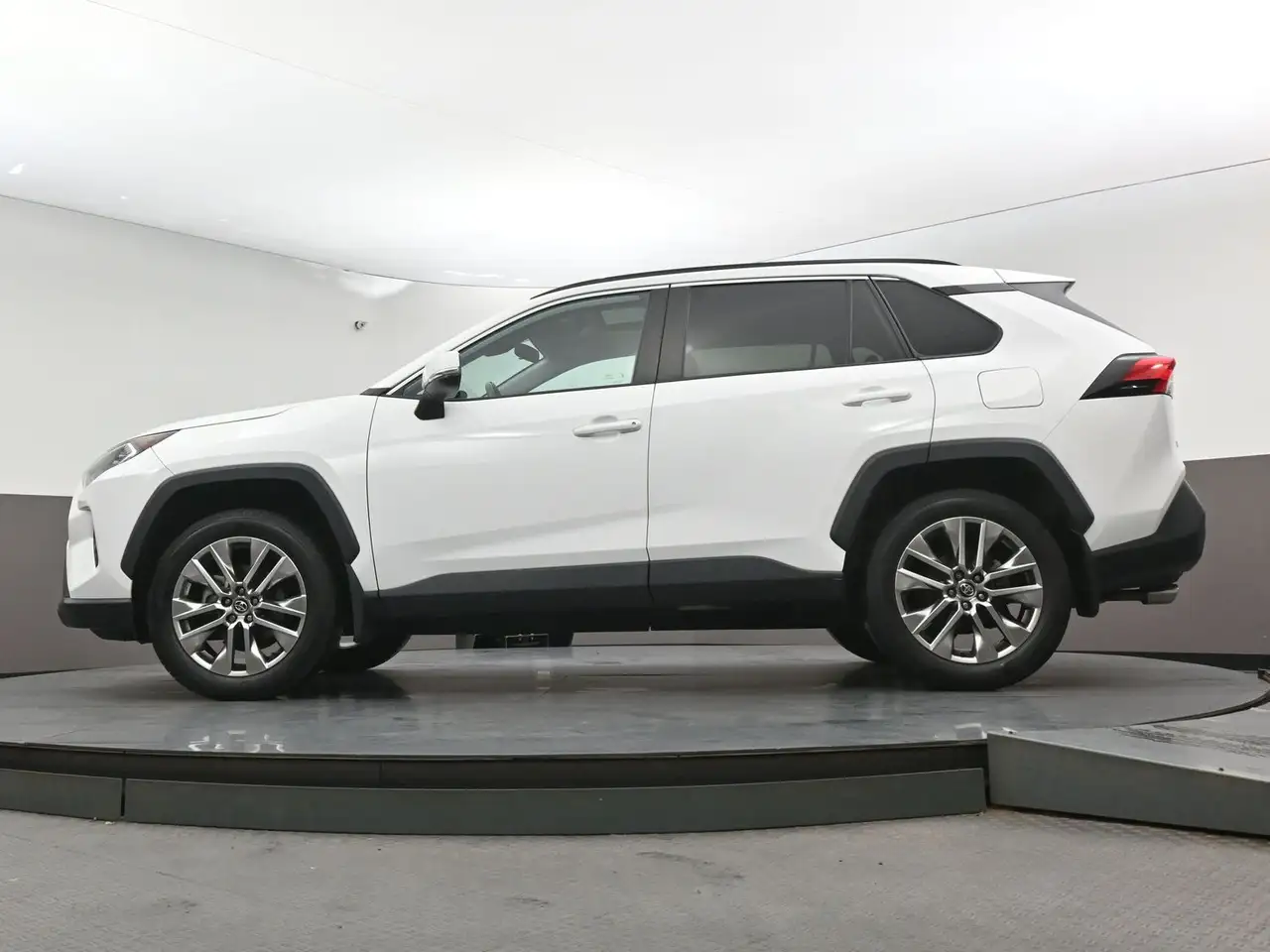 Toyota RAV 4 photo Toyota RAV 4