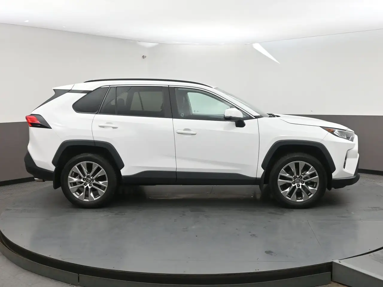 Toyota RAV 4 photo Toyota RAV 4