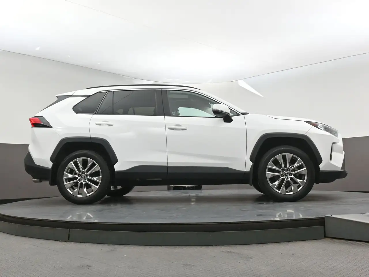 Toyota RAV 4 photo Toyota RAV 4