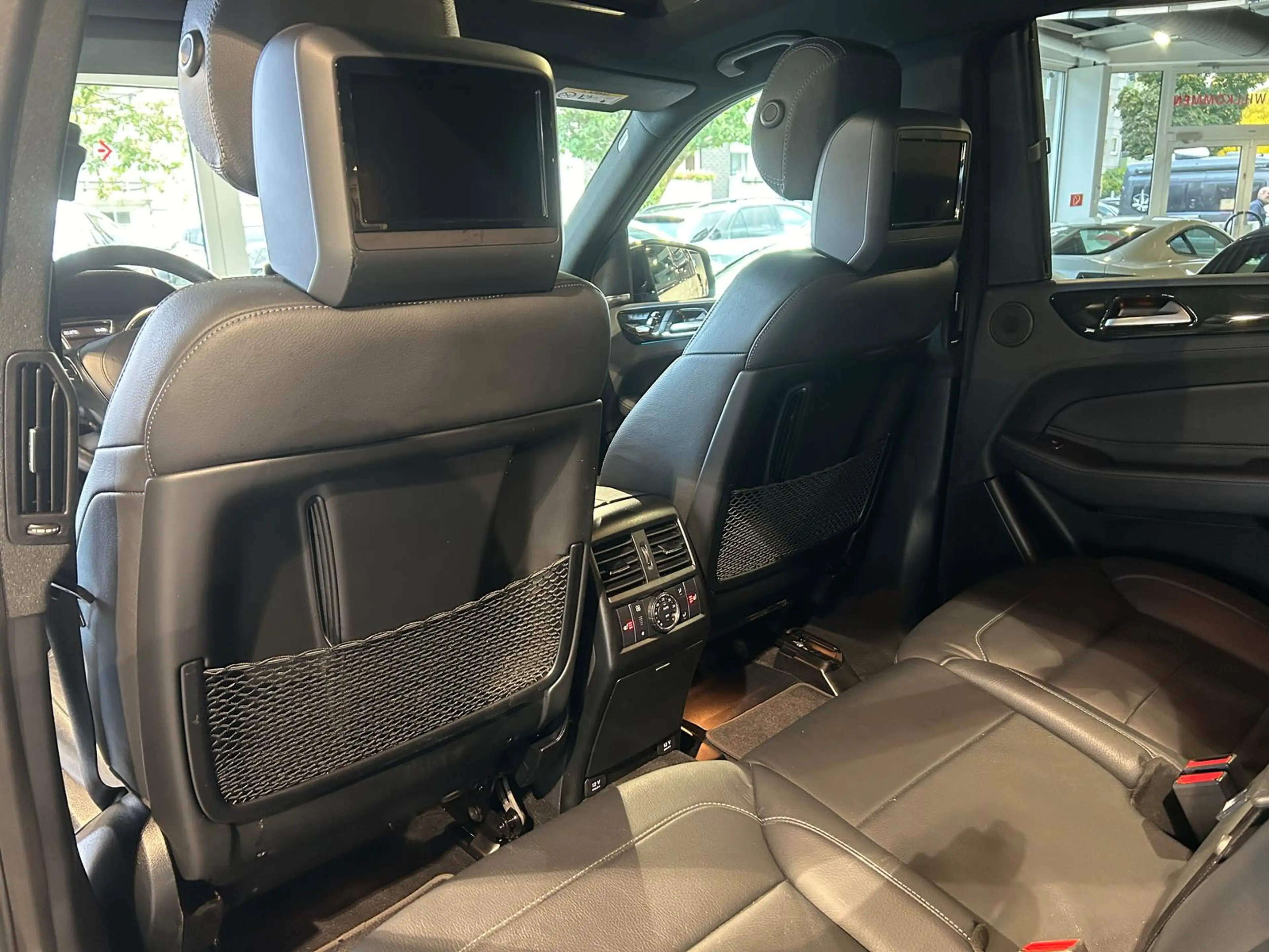 Mercedes-Benz GLS 350 d 4M*AMG*Pano*Sthzg*Night*HUD*H&K* — photo 17