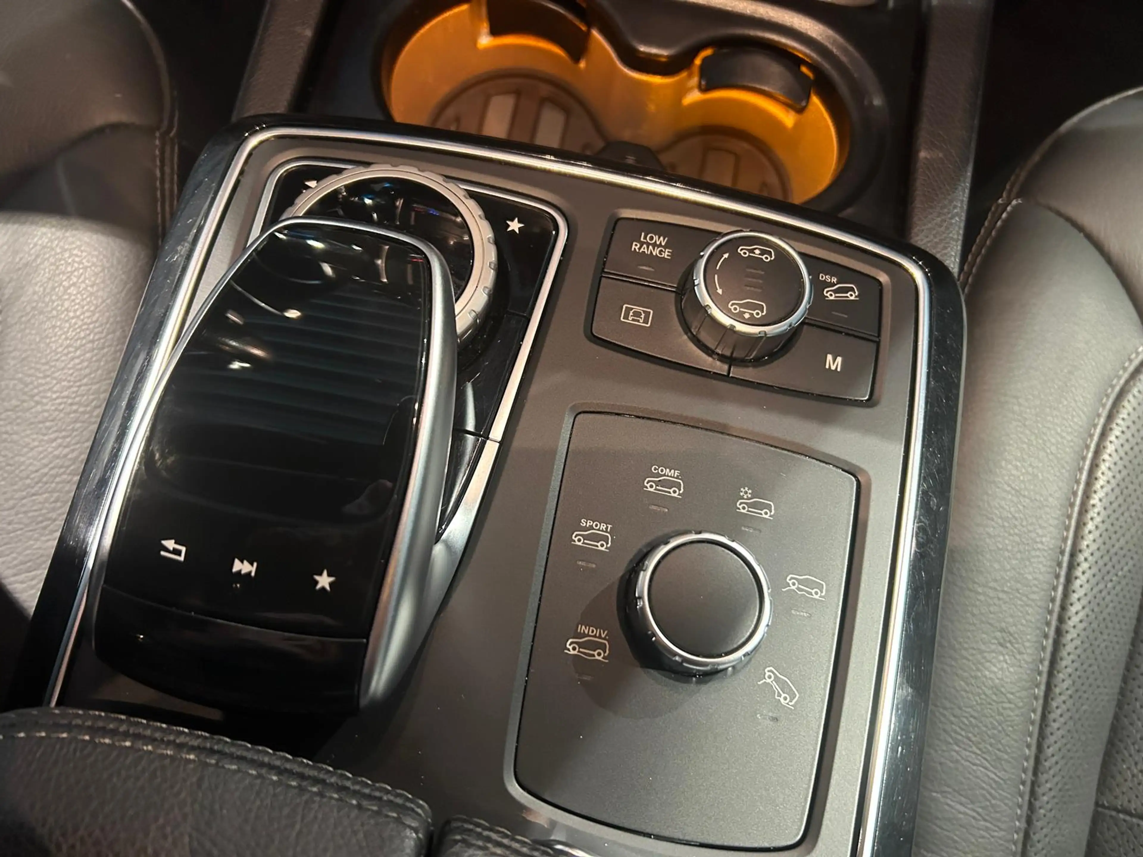 Mercedes-Benz GLS 350 d 4M*AMG*Pano*Sthzg*Night*HUD*H&K* — photo 23