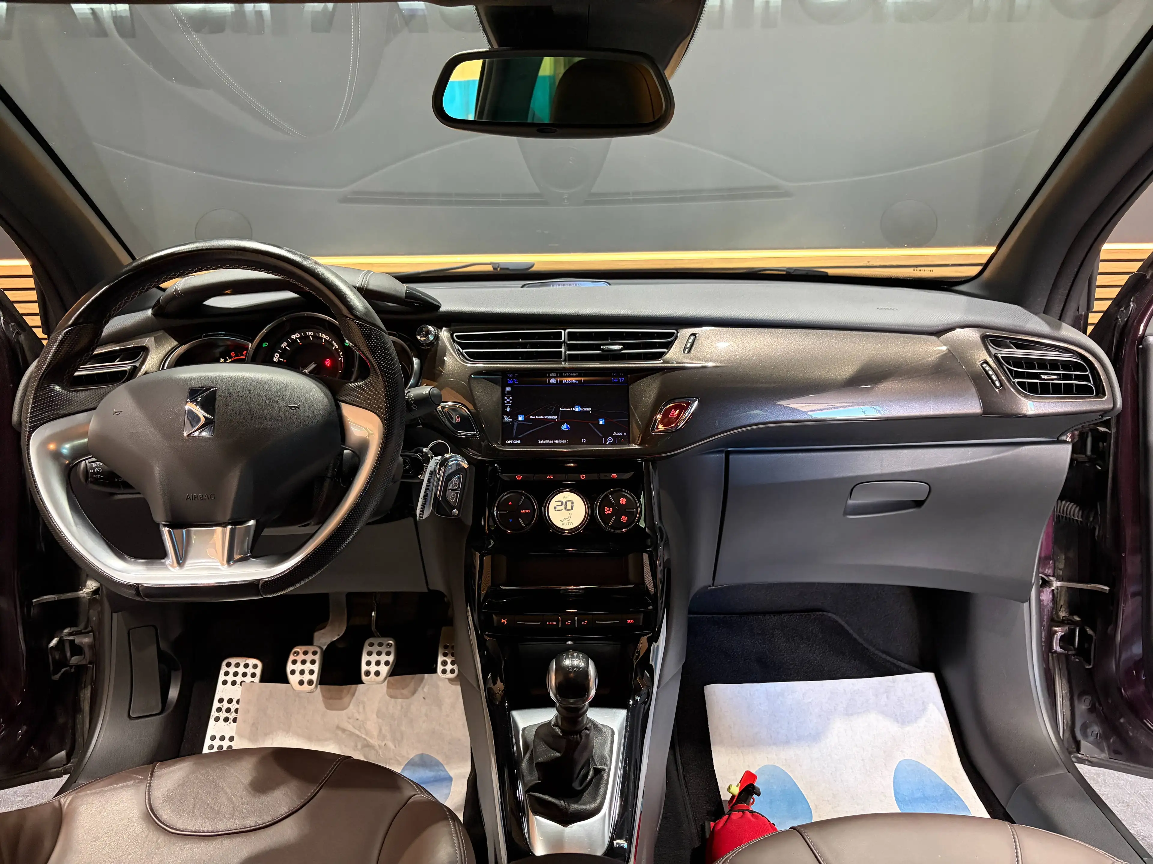 DS Automobiles DS 3 1.6 BlueHDi *SIEGE CHAUFF*FRONT ASSIST*CAMERA*HIFI*GARANTIE* — photo 9