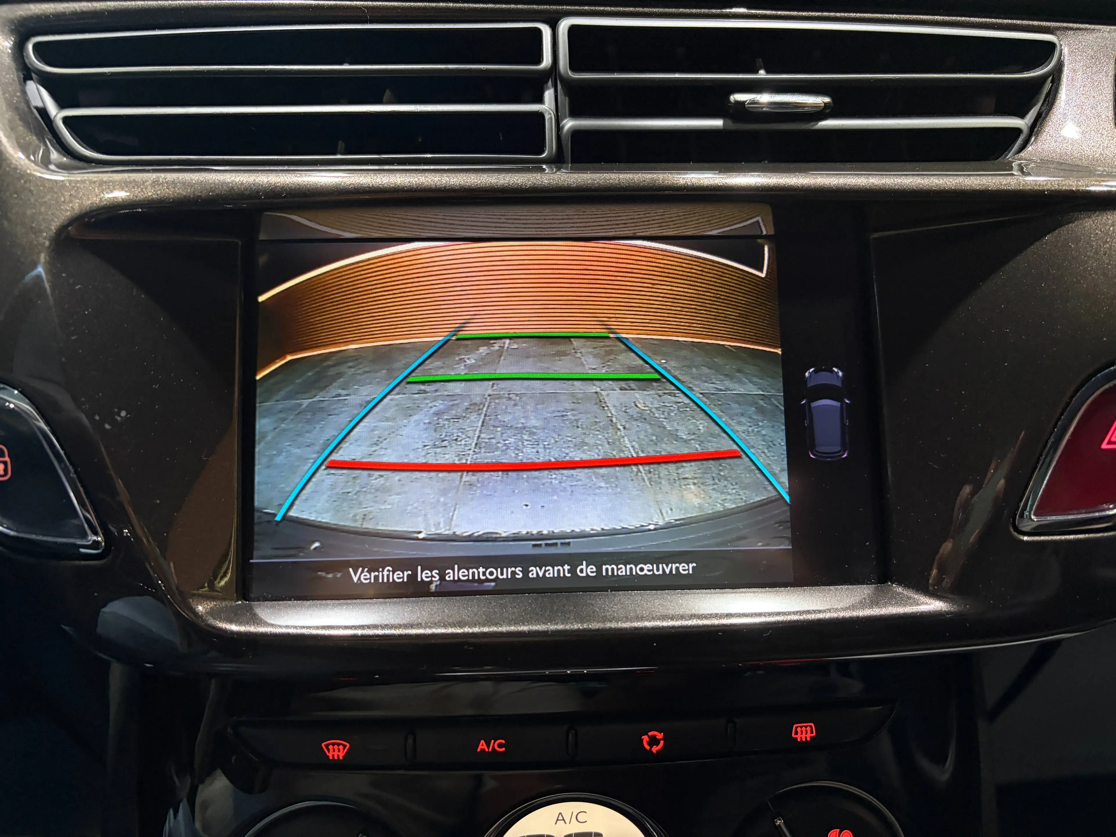 DS Automobiles DS 3 1.6 BlueHDi *SIEGE CHAUFF*FRONT ASSIST*CAMERA*HIFI*GARANTIE* — photo 12