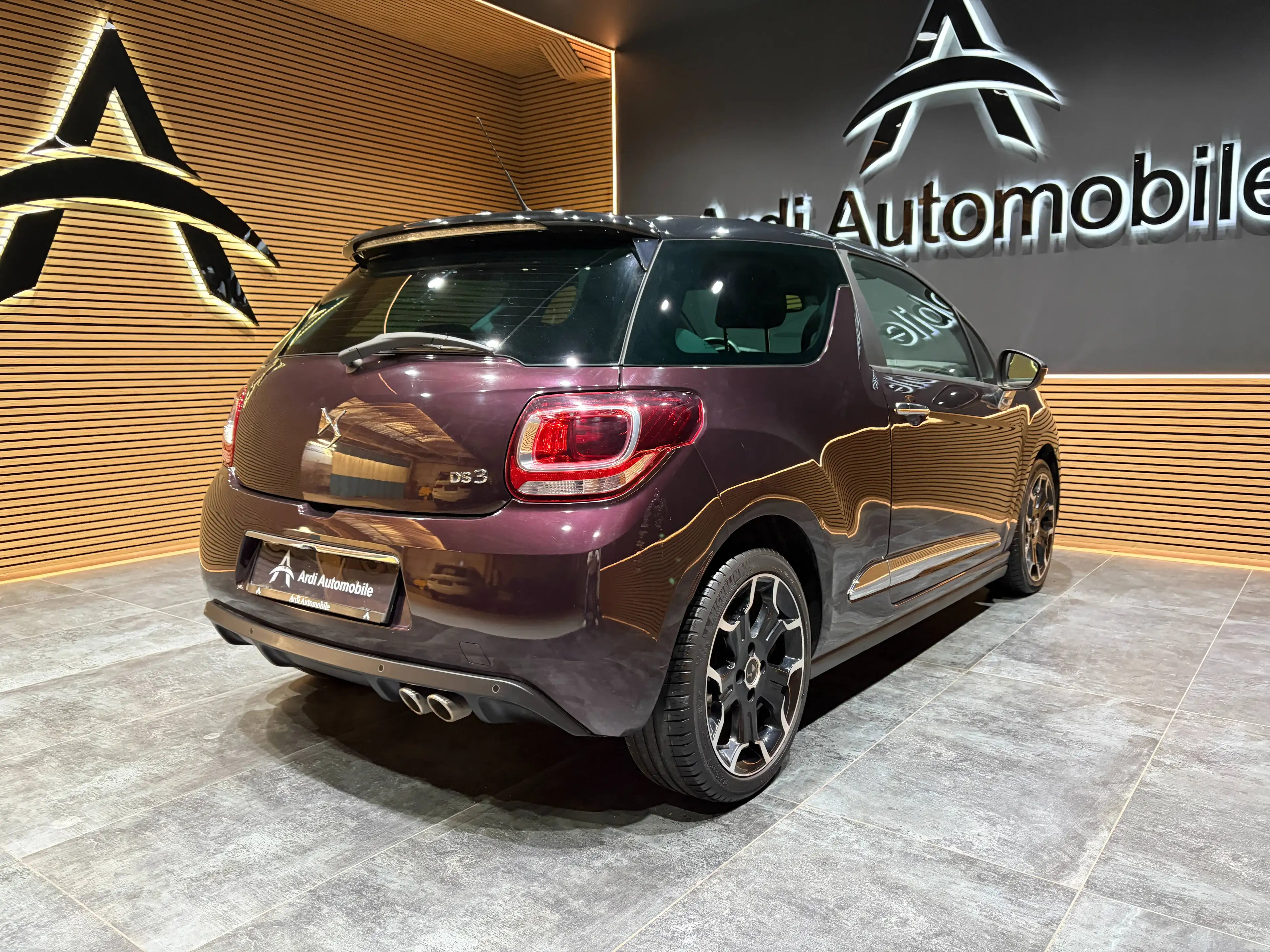 DS Automobiles DS 3 1.6 BlueHDi *SIEGE CHAUFF*FRONT ASSIST*CAMERA*HIFI*GARANTIE* — photo 4
