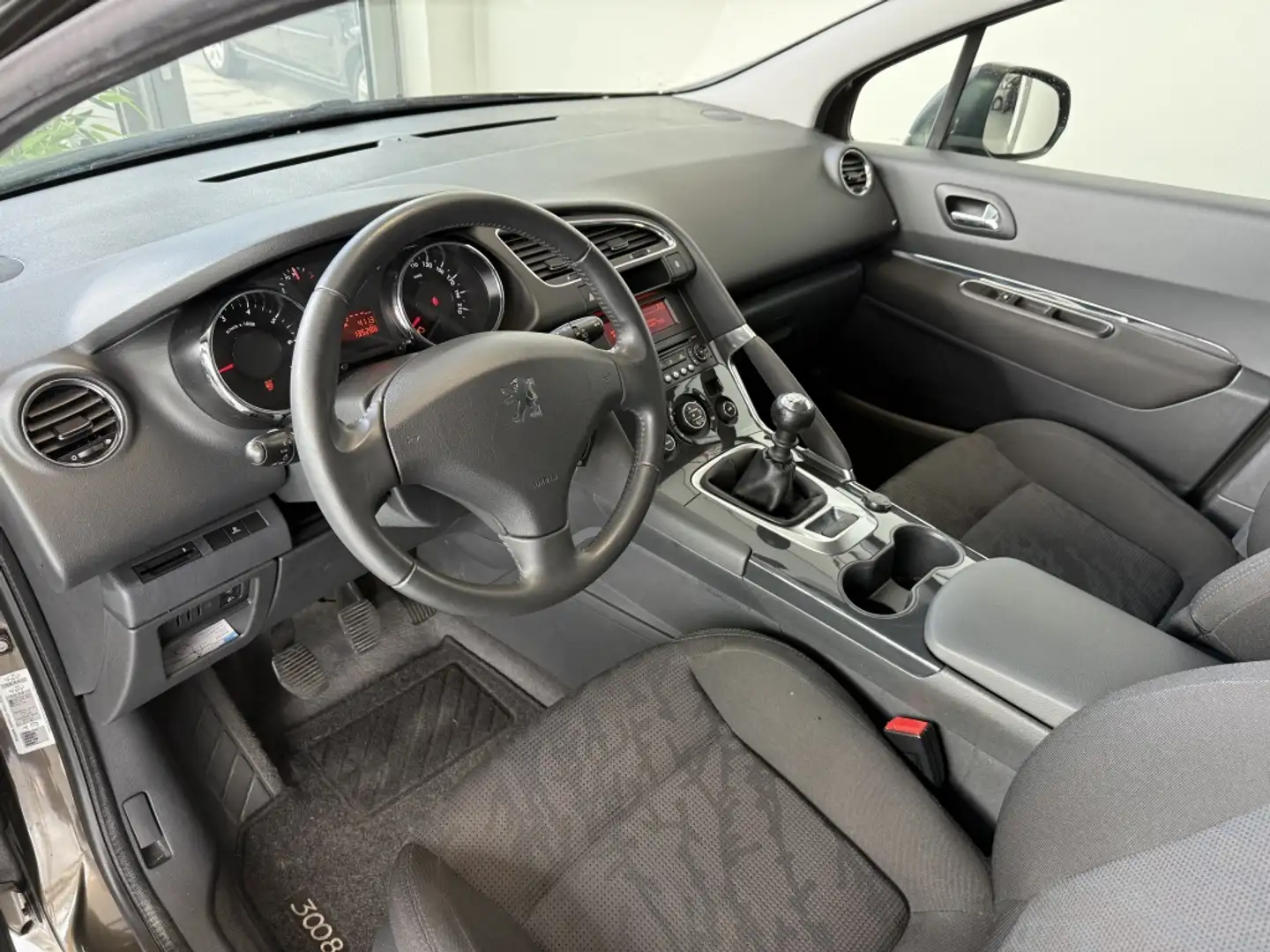 Peugeot 3008 1.6 THP ST//Airco//Cruise//Trekhaak Bruin - 2