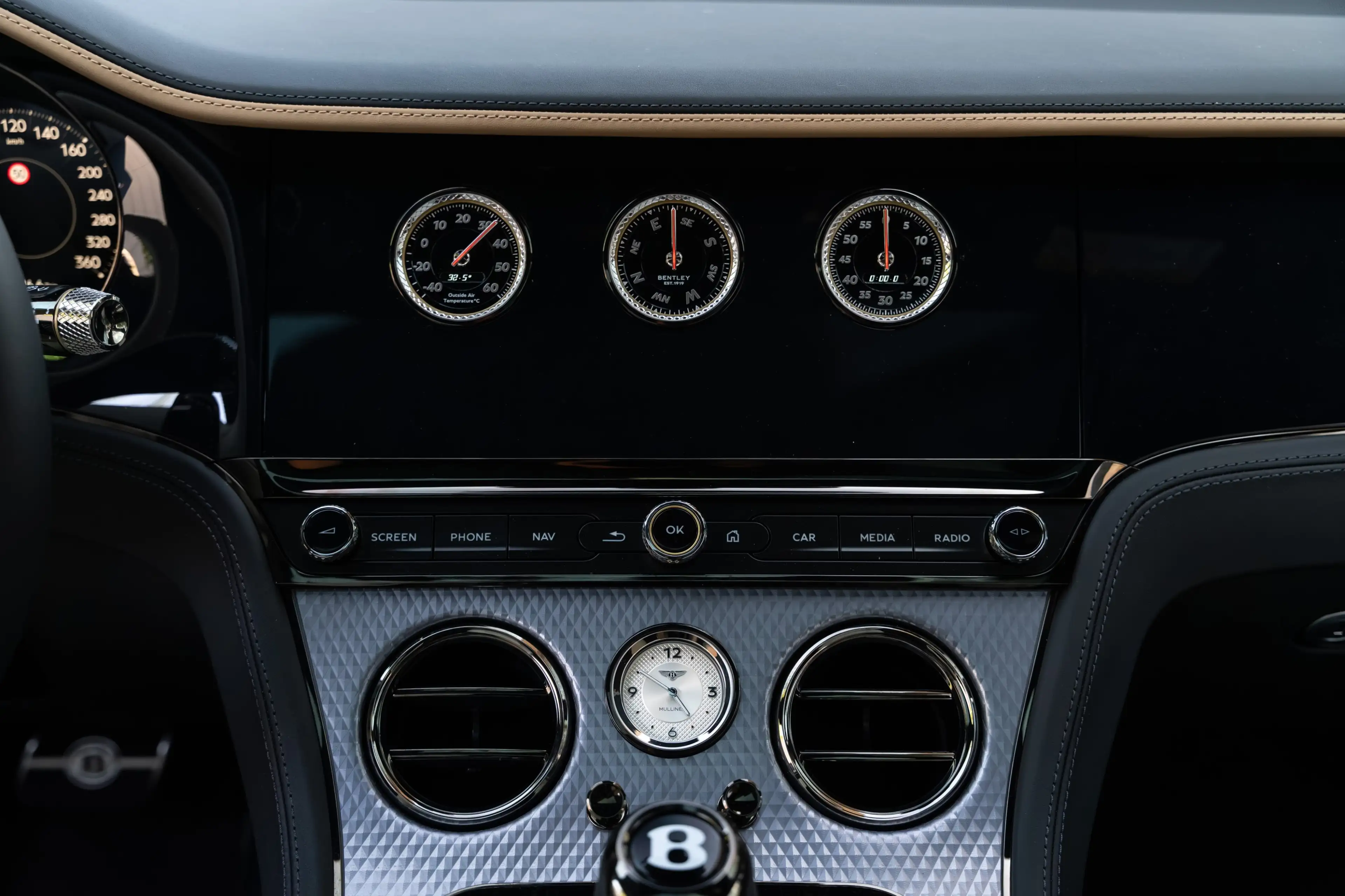 Bentley Continental GT Mulliner Blackline Bespoke — photo 14