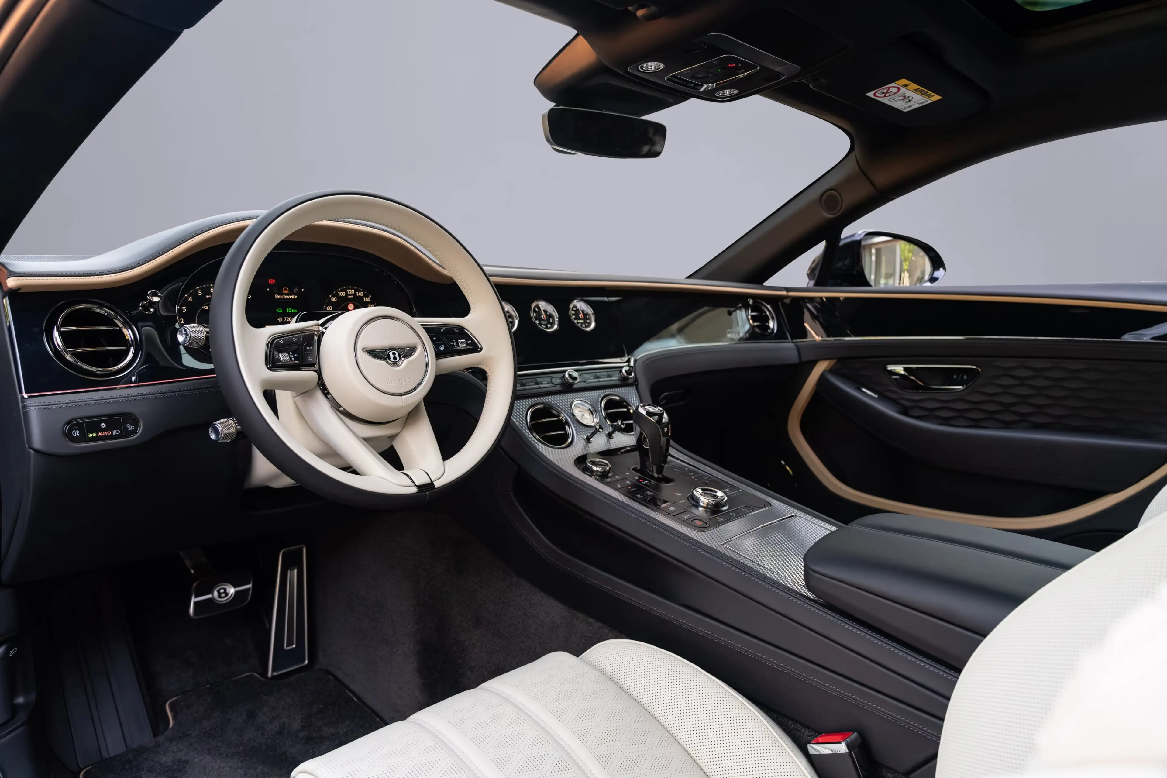 Bentley Continental GT Mulliner Blackline Bespoke — photo 12