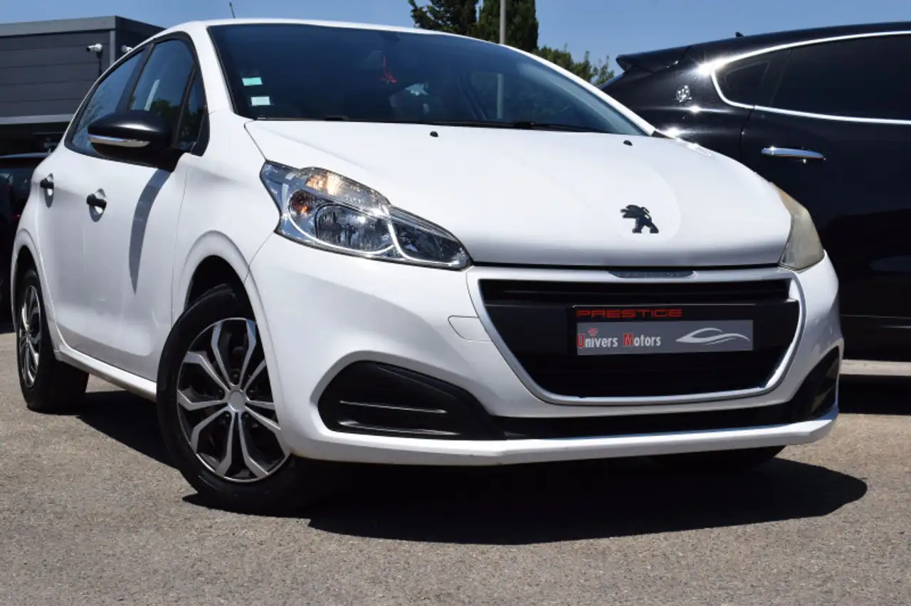 Peugeot 208 1.4 HDI 68 FAP CONFORT 5P