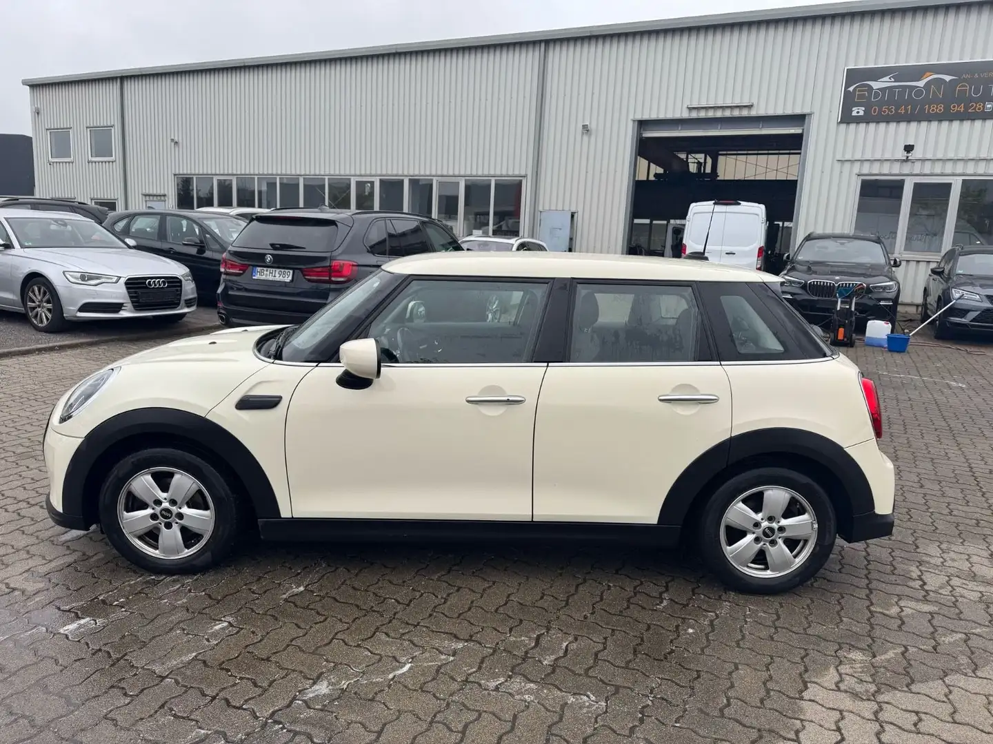 MINI One Mini 5-trg. One Classic Trim-LCI-NAVI-LED Weiß - 2