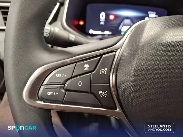 Renault Clio view 24