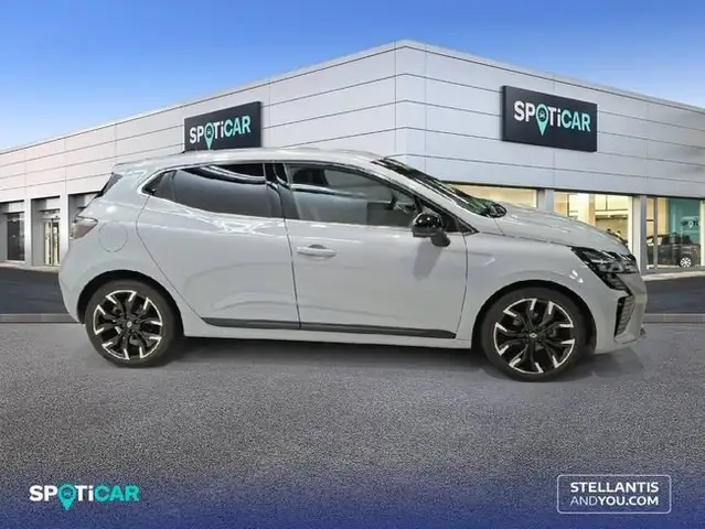 Renault Clio view 4