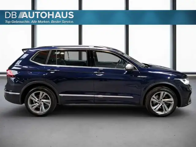 Volkswagen Tiguan Allspace view 3