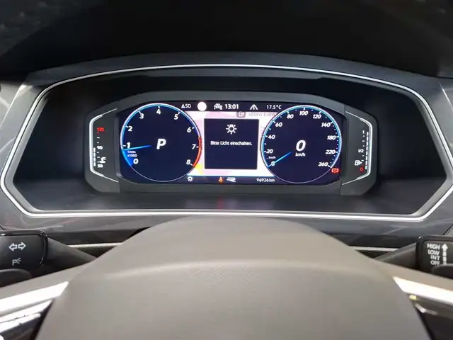 Volkswagen Tiguan Allspace view 10