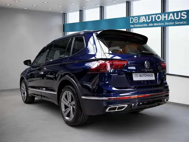 Volkswagen Tiguan Allspace view 6