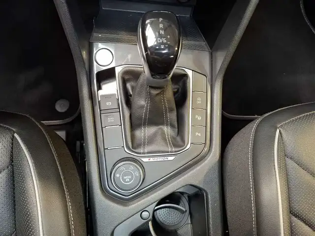 Volkswagen Tiguan Allspace view 14