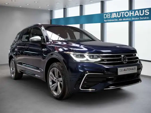 Volkswagen Tiguan Allspace view 2