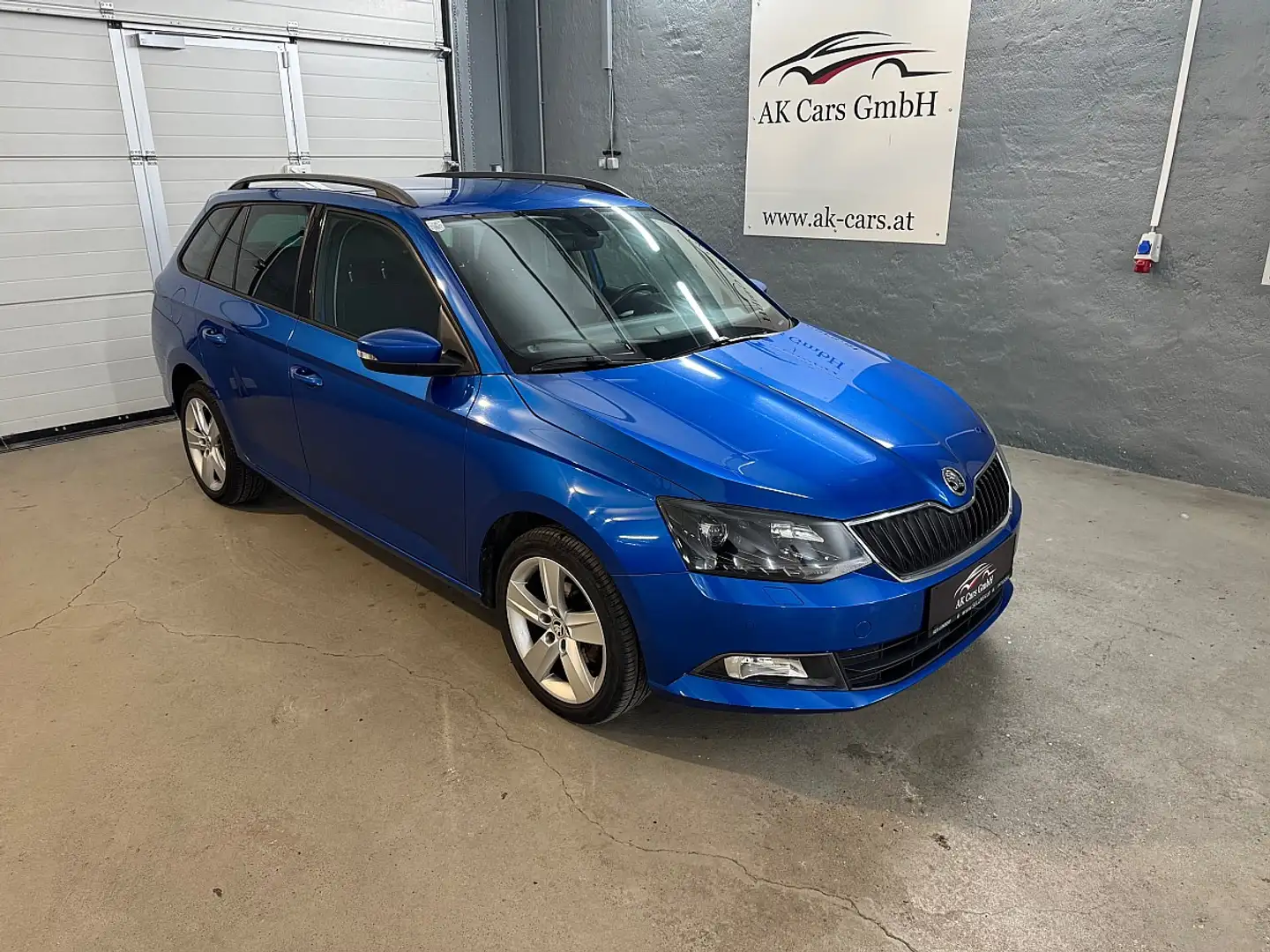 Skoda Fabia Combi Style 1,2 TSI*Keyless*Sitzheizung*CarPlay* Blau - 1