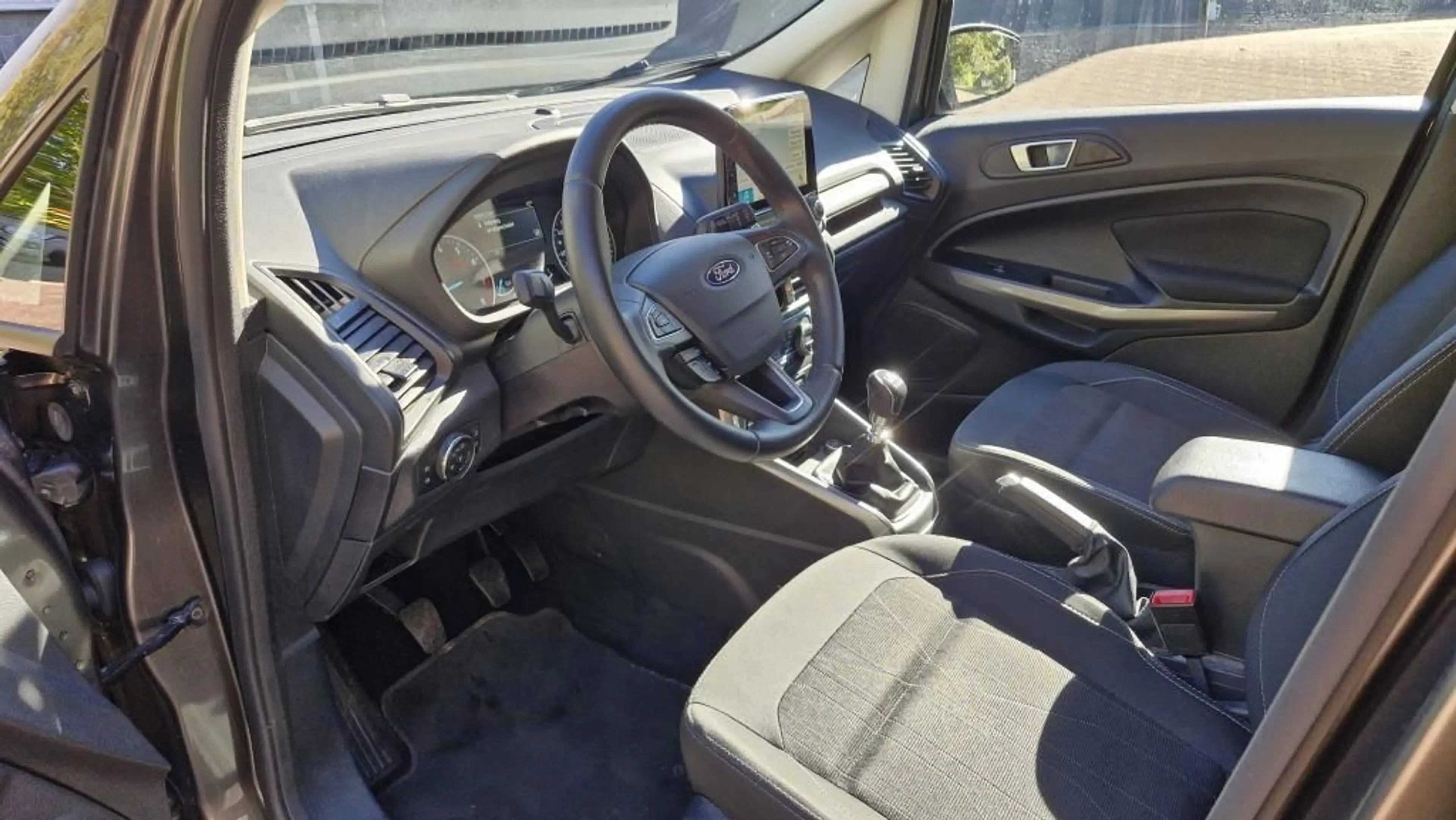 Ford EcoSport 1.0 EcoBoost Klimaautomatik+Sitzhzg. — photo 9