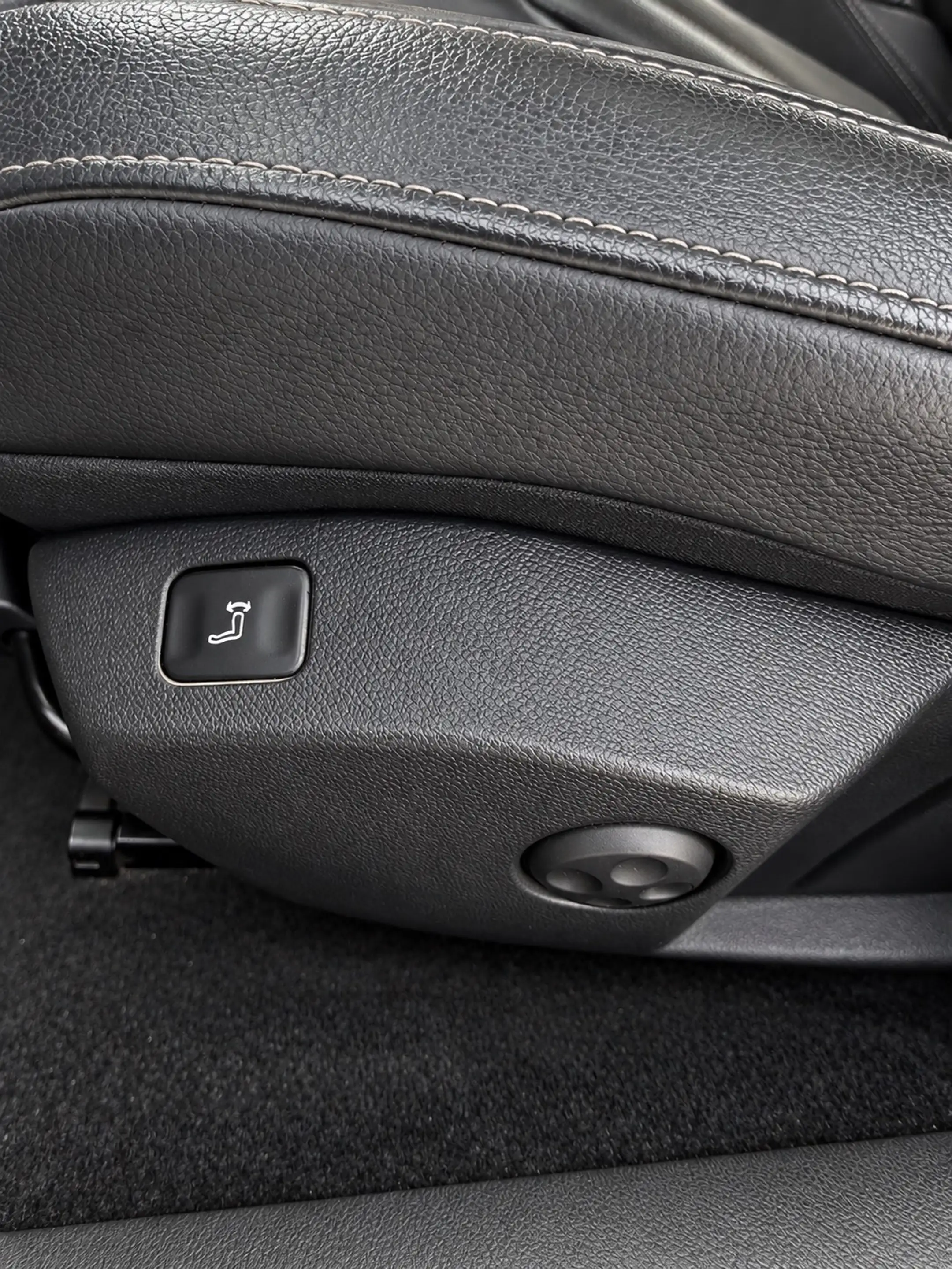 Peugeot 508 SW 1.5 BlueHDi Allure S — photo 13