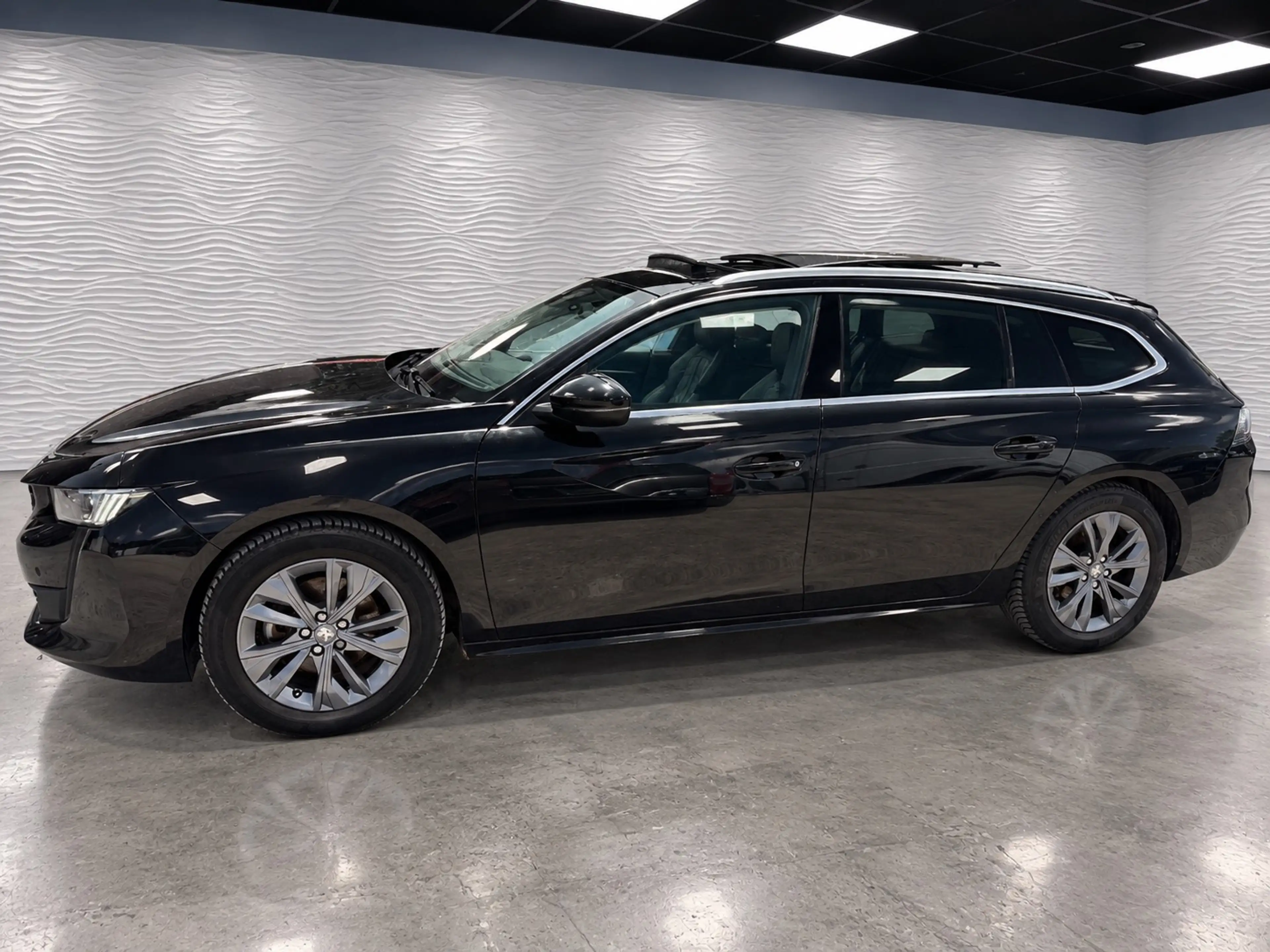 Peugeot 508 SW 1.5 BlueHDi Allure S — photo 2