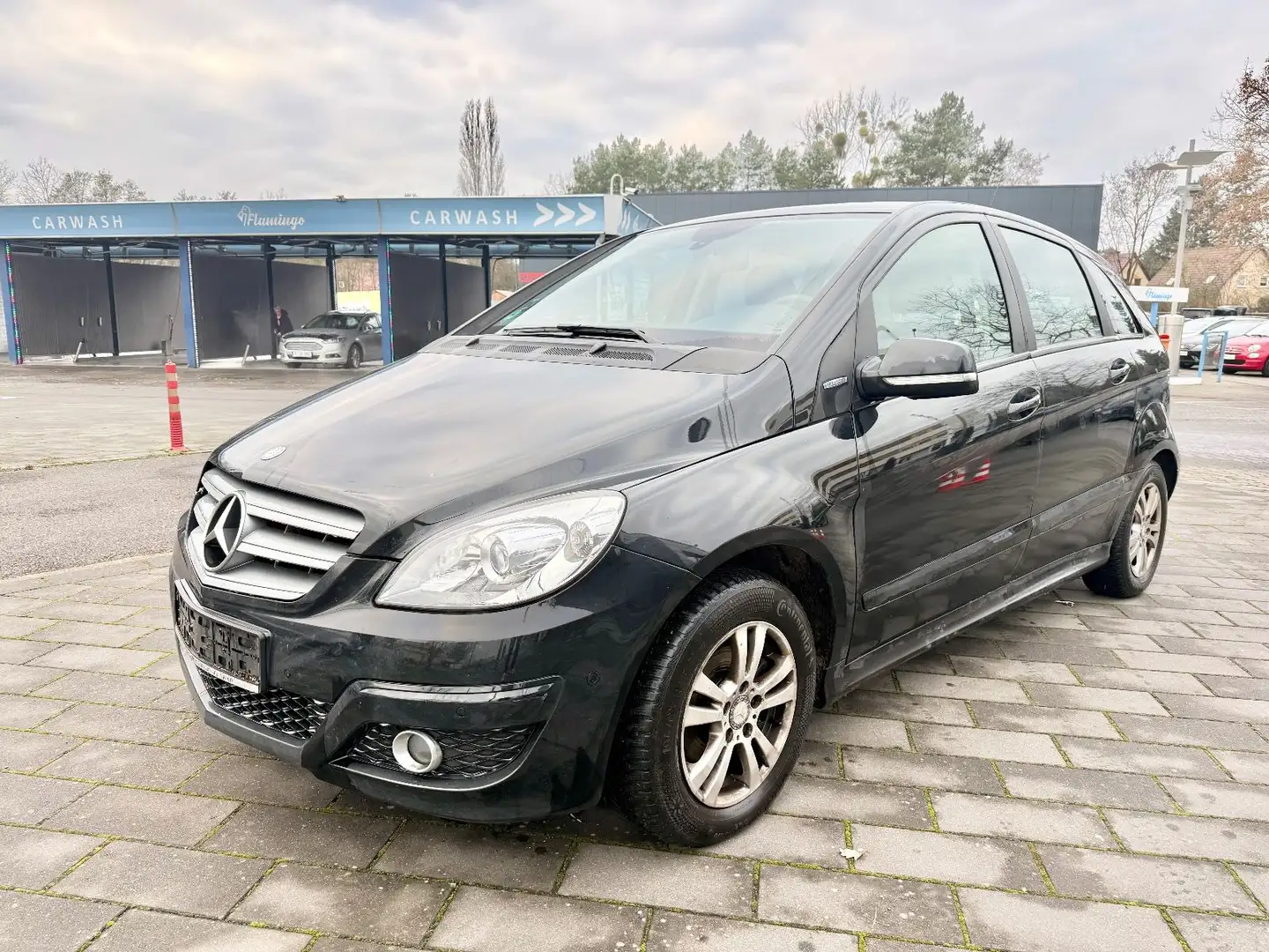 Mercedes-Benz B 180 Klima,Sitzheizung,TEXT LESEN! Schwarz - 1