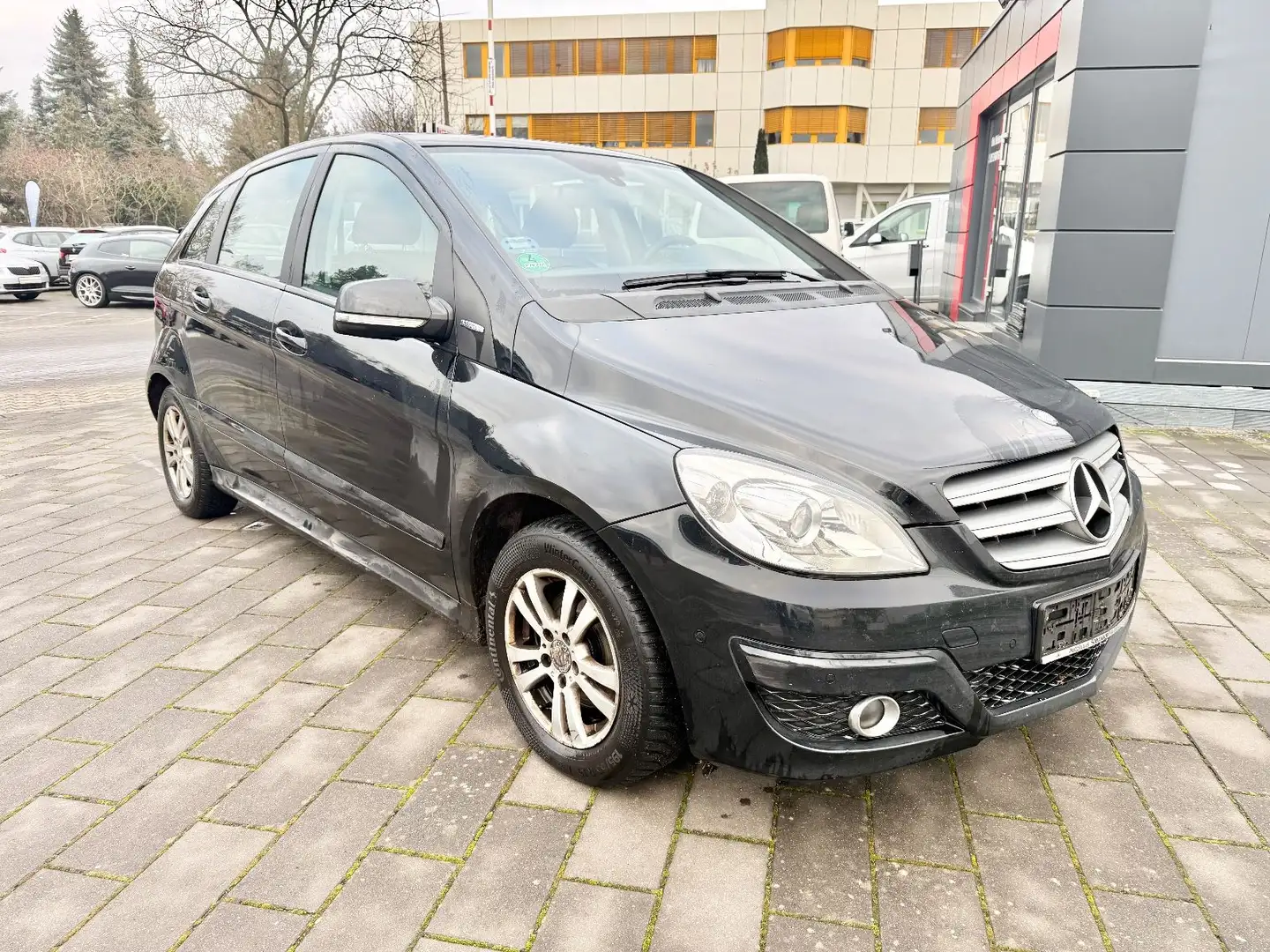 Mercedes-Benz B 180 Klima,Sitzheizung,TEXT LESEN! Schwarz - 2