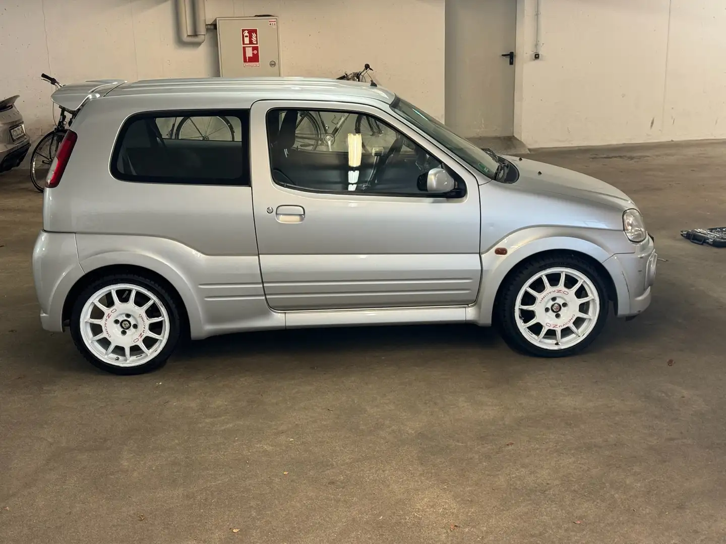 Suzuki Ignis 1.5 Sport (919kg) - 1