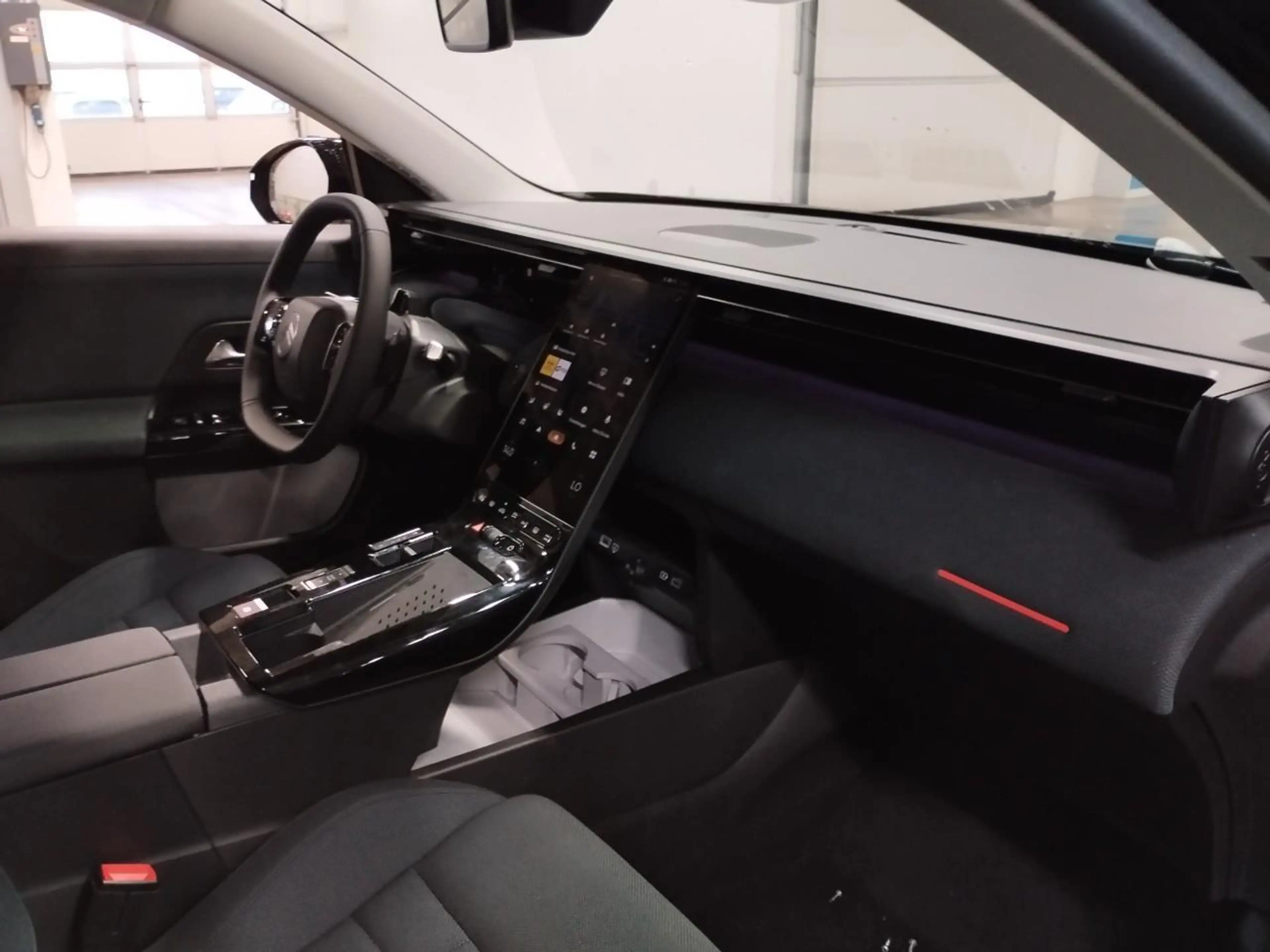 Citroen C5 Aircross PLUS HYBRID 145 E-DSC E-Heckklappe — photo 8