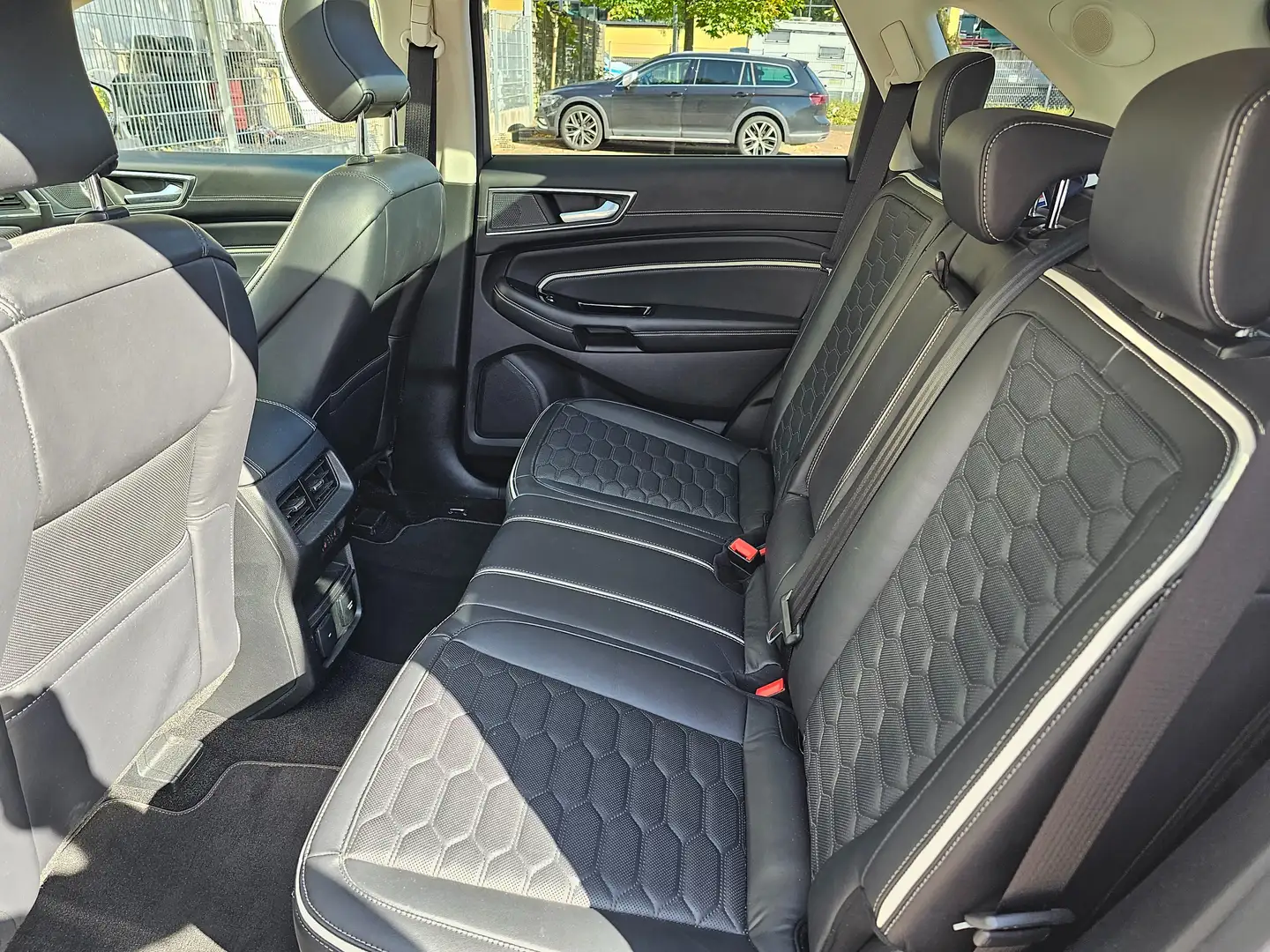 Ford Edge Edge 2.0 EcoBlue Bi-Turbo 4x4 Aut. Vignale Argintiu - 2