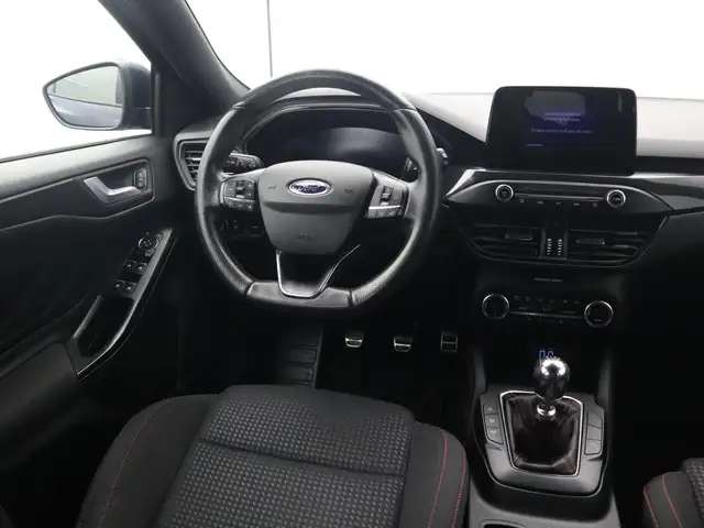 Ford Focus view 22