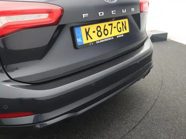Ford Focus view 15