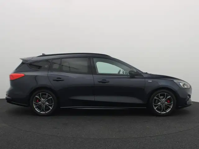 Ford Focus view 18