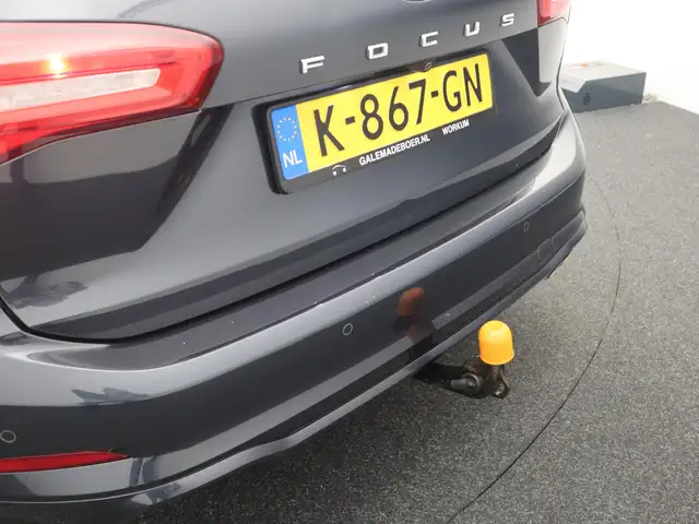 Ford Focus view 16