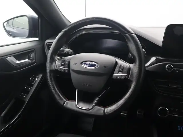 Ford Focus view 23