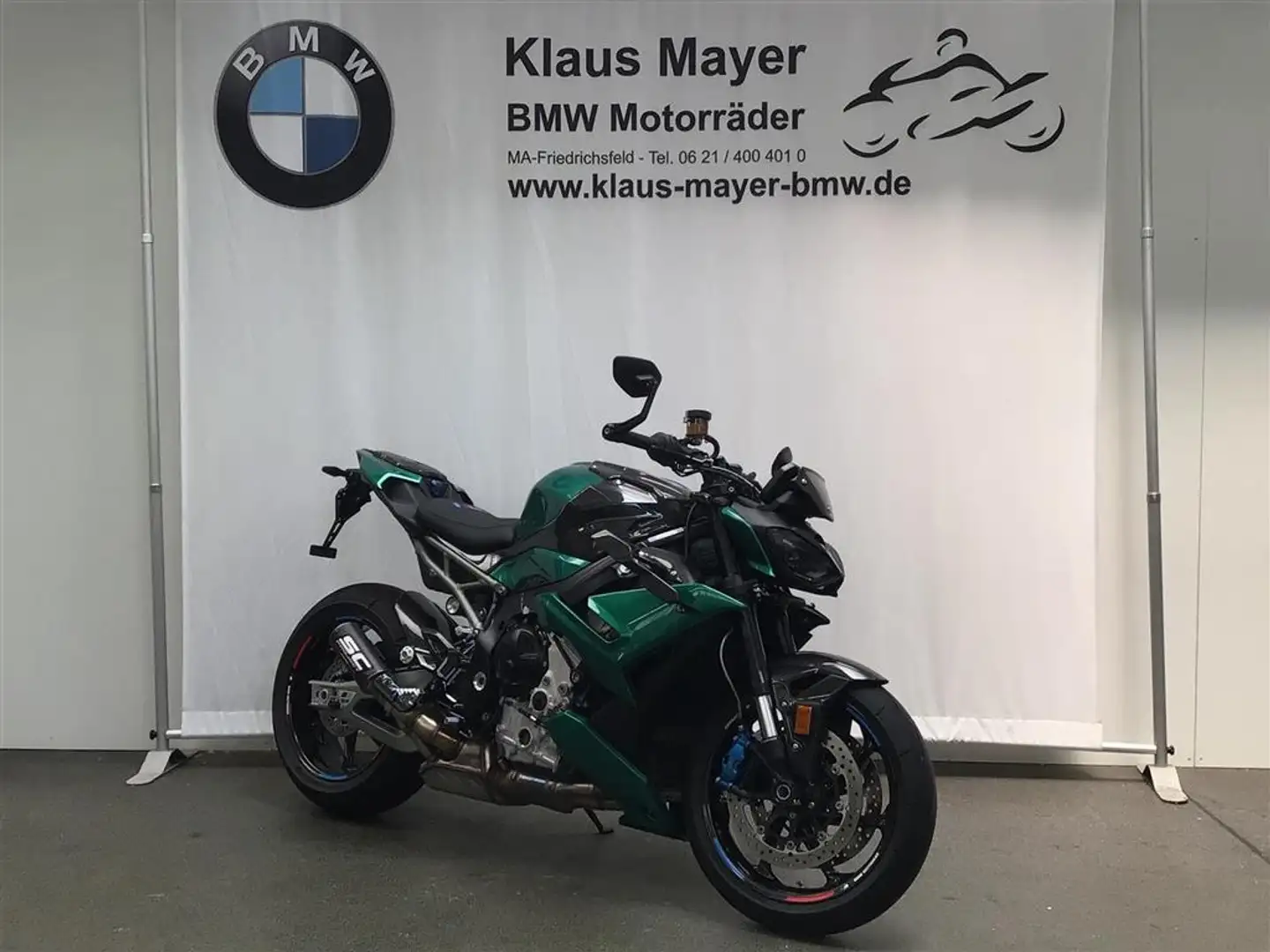 BMW M 1000 R 0 Grün - 2