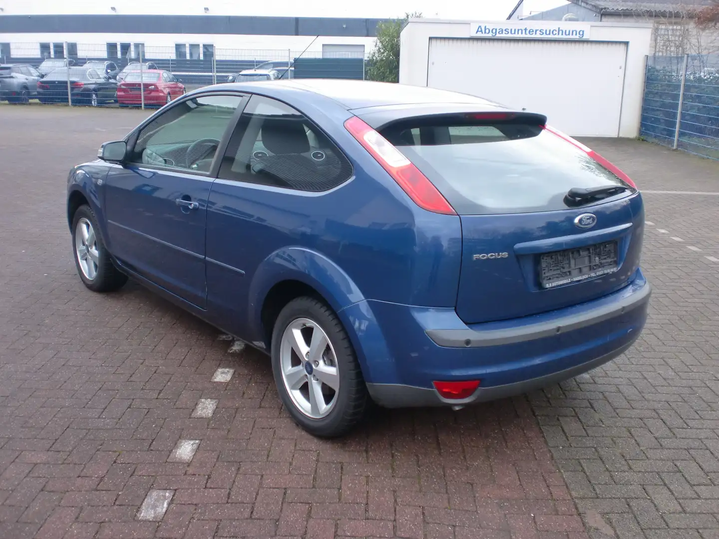 Ford Focus Titanium Blau - 2