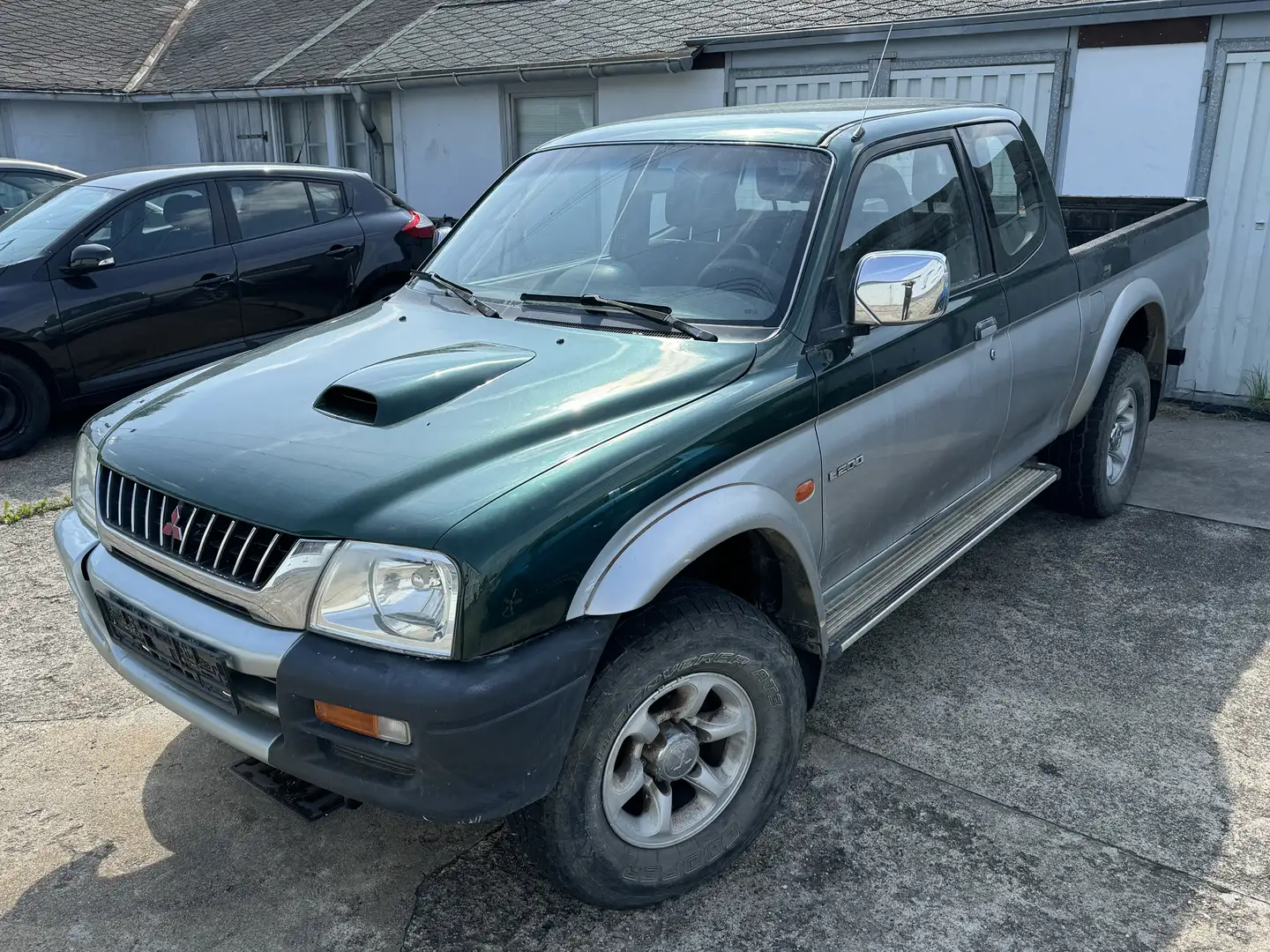 Mitsubishi L200 TD Magnum Club Cab 2500 (2-trg.) Grün - 1