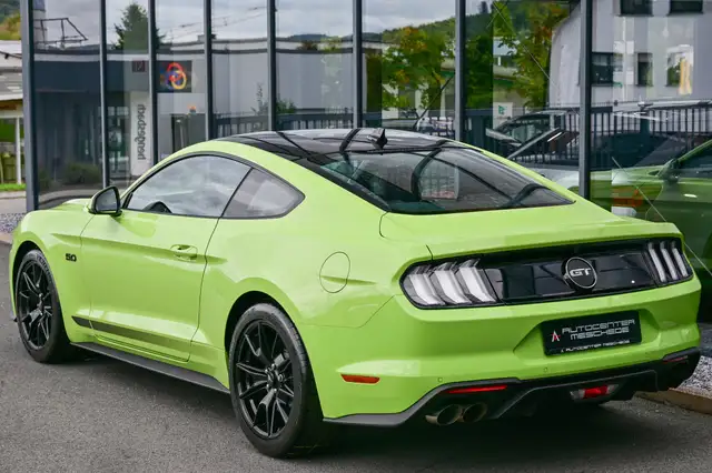 Ford Mustang view 5