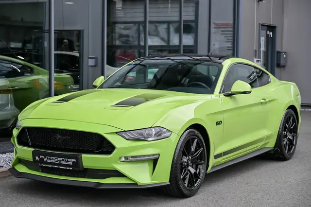Ford Mustang view 2