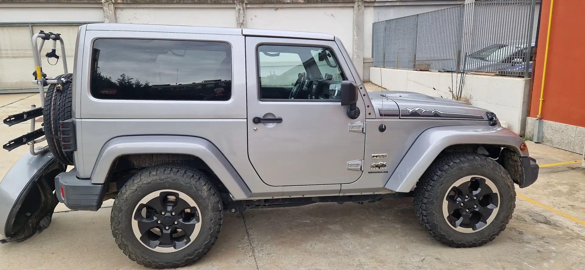 Jeep Wrangler Wrangler III 2011 2.8 crd Sahara auto E5+ Argento - 2