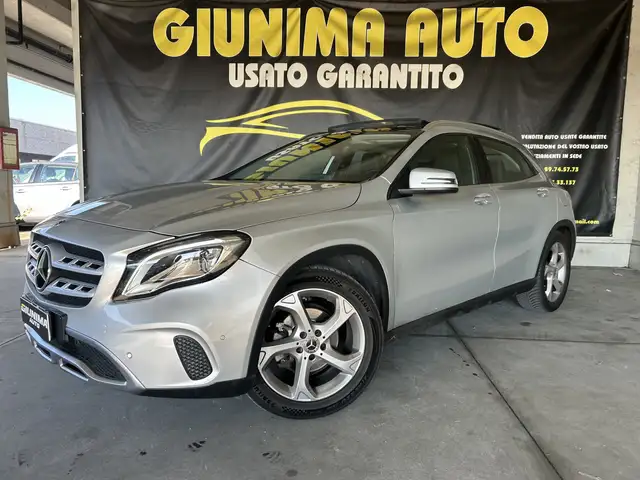 Mercedes-Benz GLA 180 TETTO APRIBILE - Sport auto