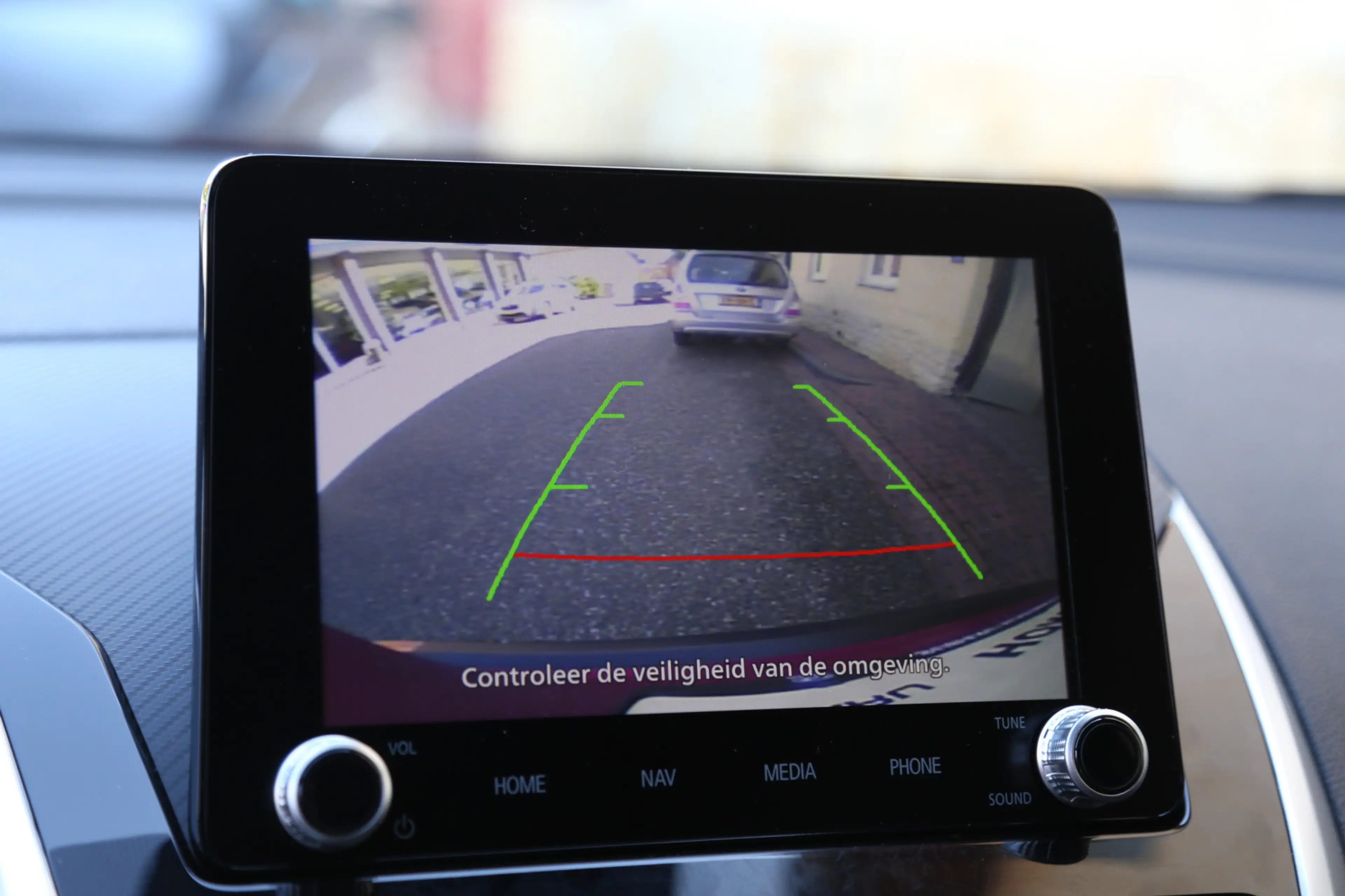 Mitsubishi Eclipse Cross 2.4 PHEV 4WD Intense+ Navi HuD LED Camera — photo 8