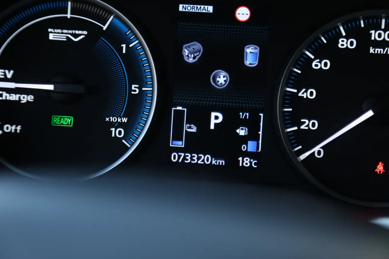 Mitsubishi Eclipse Cross 2.4 PHEV 4WD Intense+ Navi Leer LED Camera, миниатюра 15