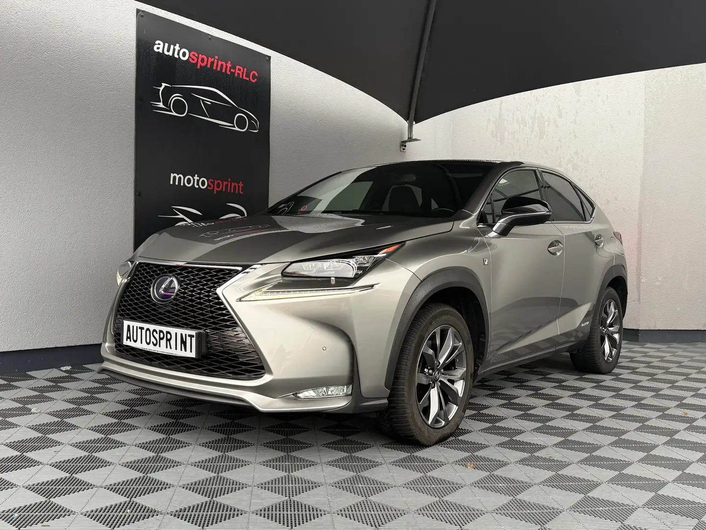 Lexus NX 300h NX 300h 4WD F SPORT E-CVT Grau - 1